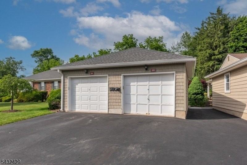 28 Brandywyne Dr - Photo 4 of 23