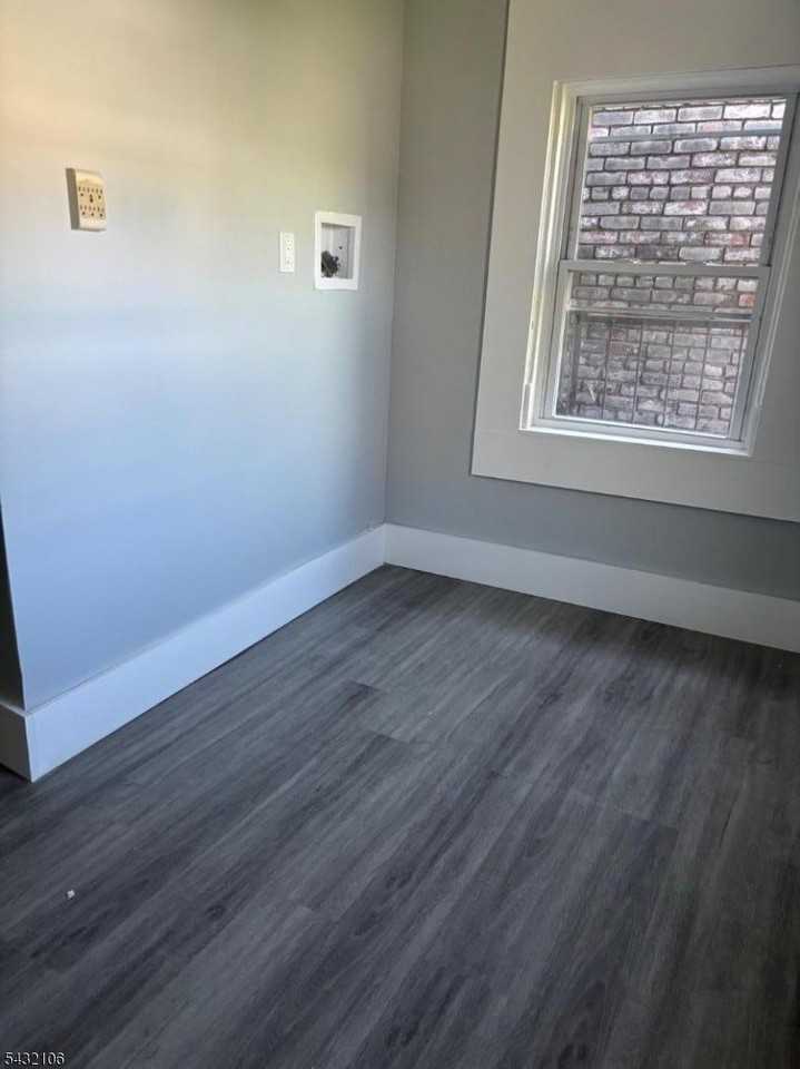 69 Columbia St #2 - Photo 6 of 21