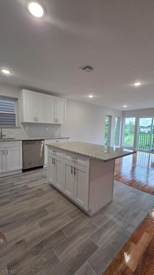 465 Hawthorne Ave #1 - Photo 3 of 28