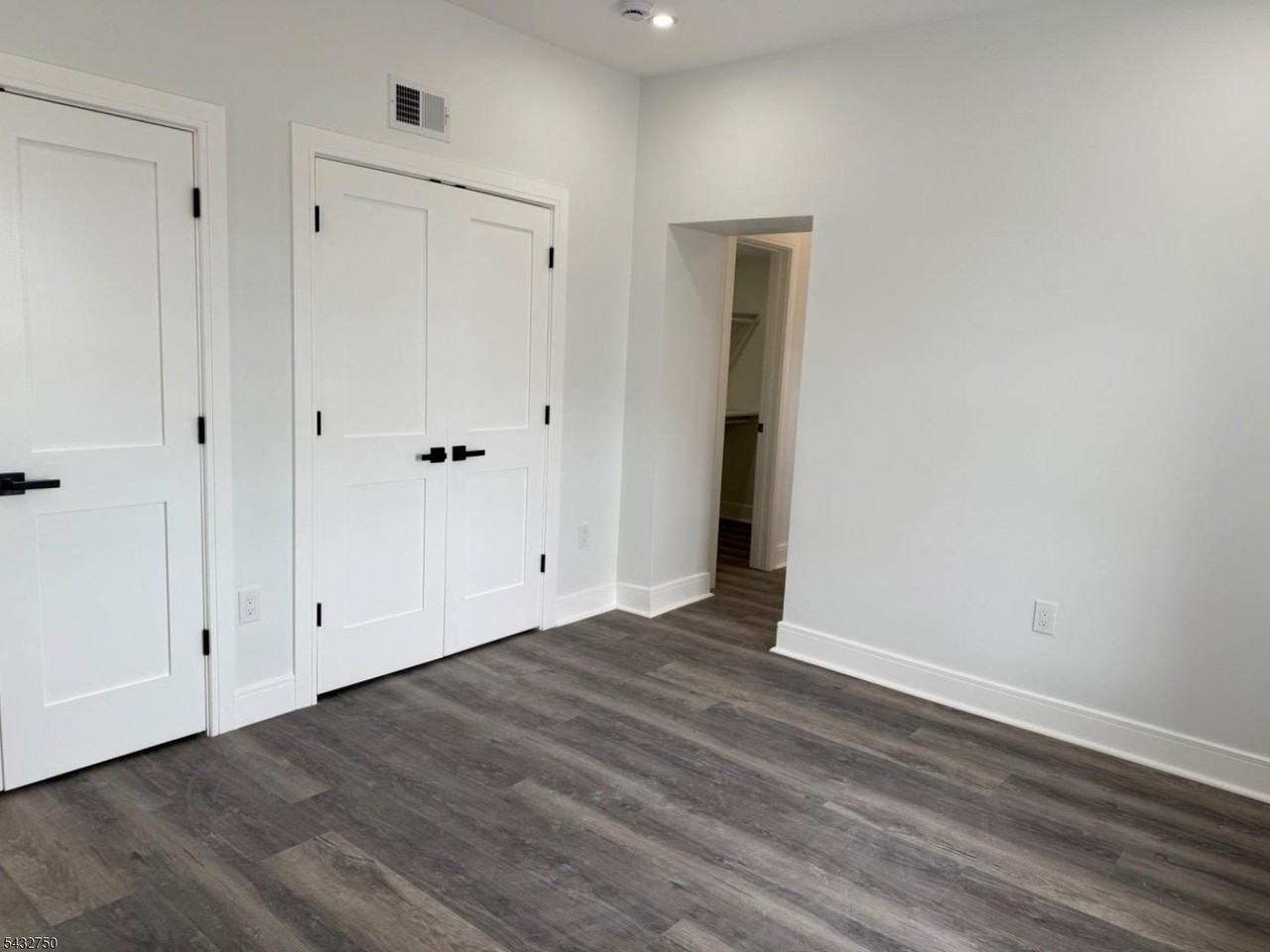 321 Jefferson Ave #3 - Photo 2 of 18
