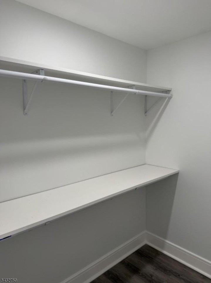 321 Jefferson Ave #3 - Photo 5 of 18