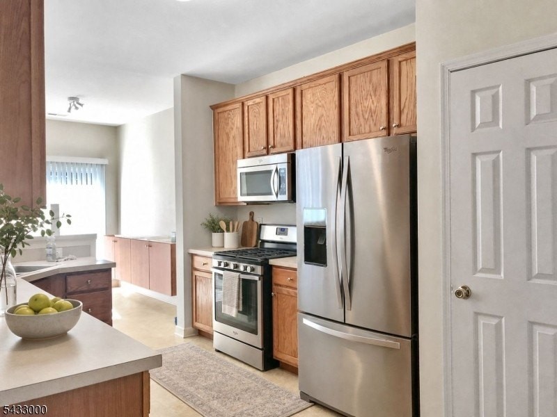 46 Kennedy Ct - Photo 5 of 14