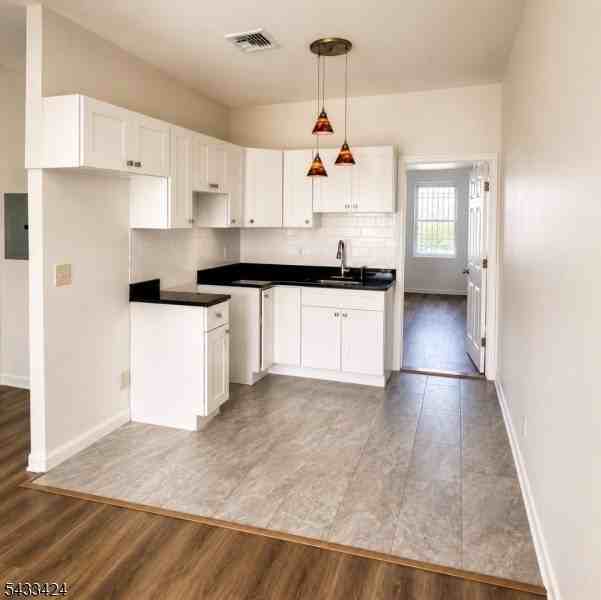 253 Morris Ave #3 - Photo 2 of 7