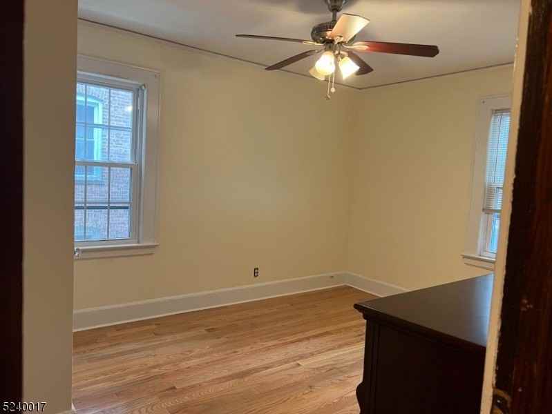 58 Park Ave - Photo 5 of 25
