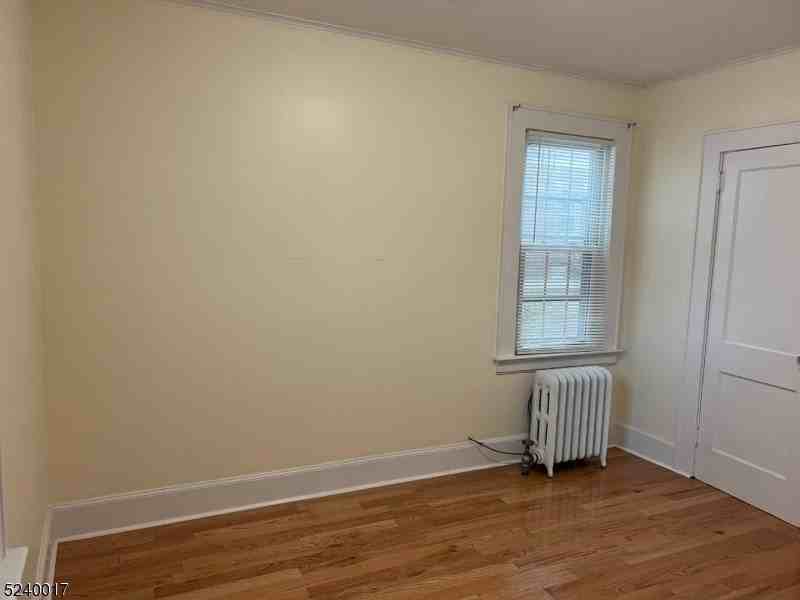 58 Park Ave - Photo 7 of 25