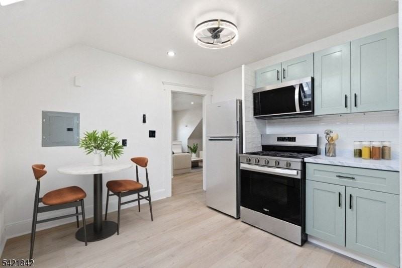 137 S Burnett St #3 - Photo 2 of 23