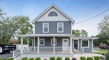 featured image of 200 E Main St