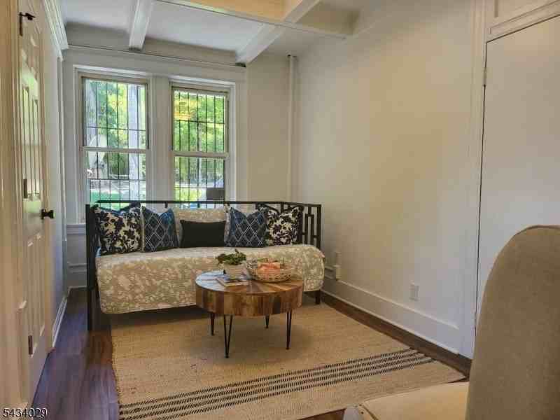288290 Main St - Photo 4 of 14