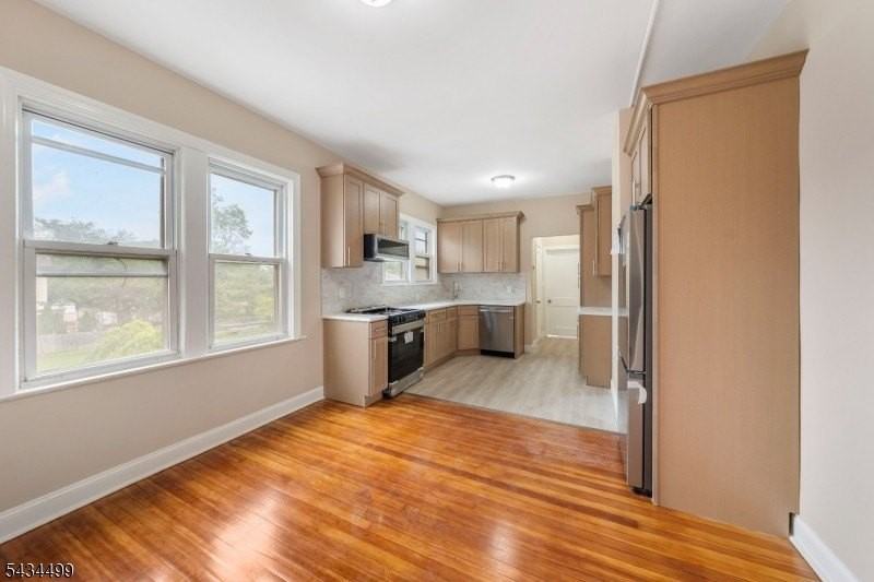 51 Caldwell Pl #3 - Photo 4 of 14