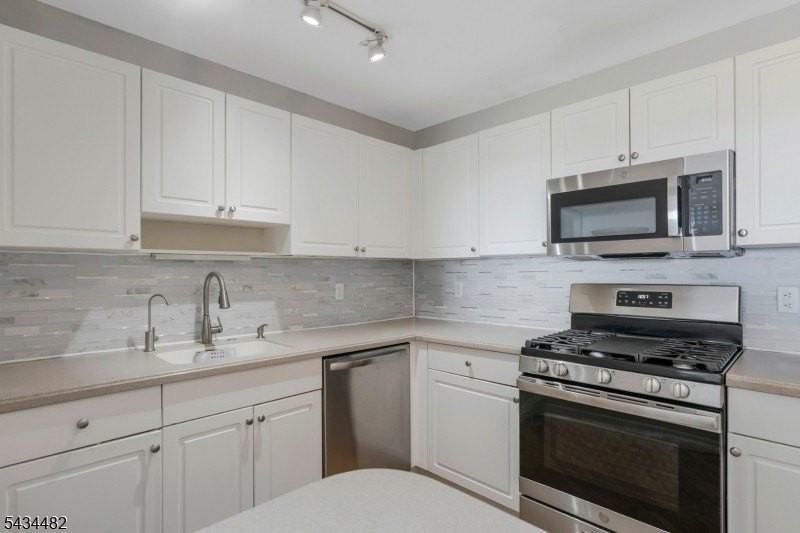 1636 King Ct - Photo 6 of 22