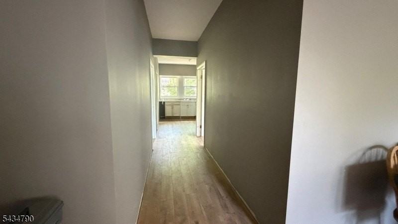 513 Morris Ave - Photo 5 of 17