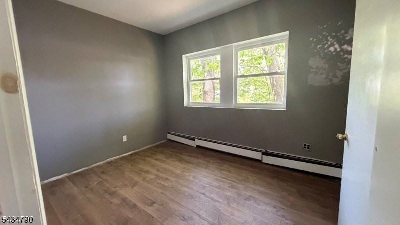 513 Morris Ave - Photo 7 of 17