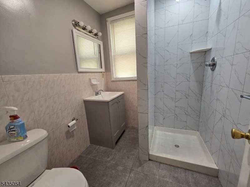 170 Bellevue St #1R - Photo 7 of 8
