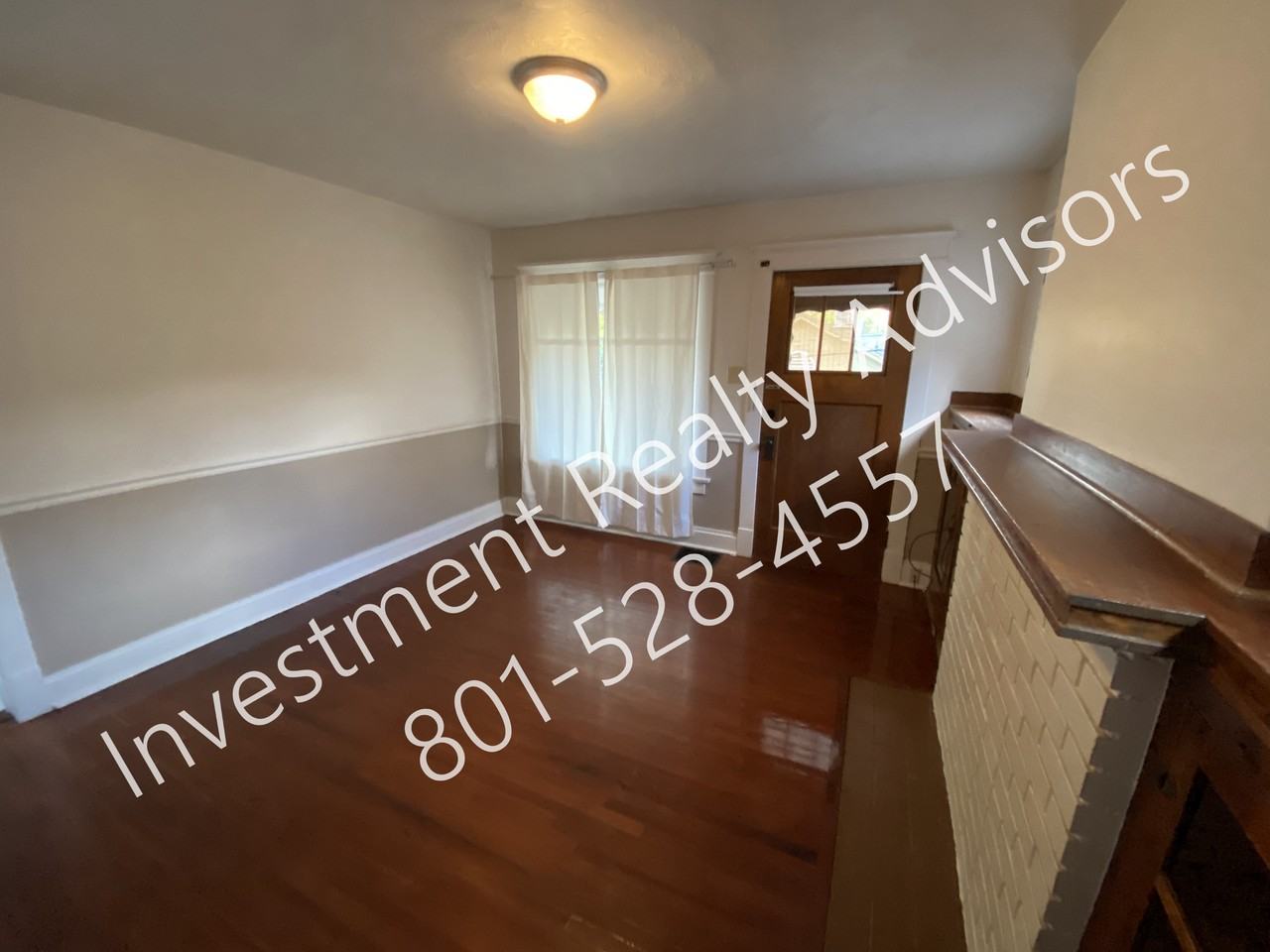 234 N Spencer Ct - Photo 2 of 9