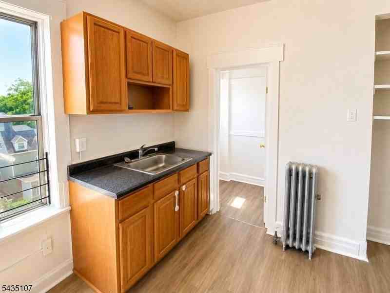 23 Harvard St #12 - Photo 4 of 12