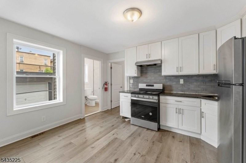 335 Henry St #3 - Photo 6 of 25