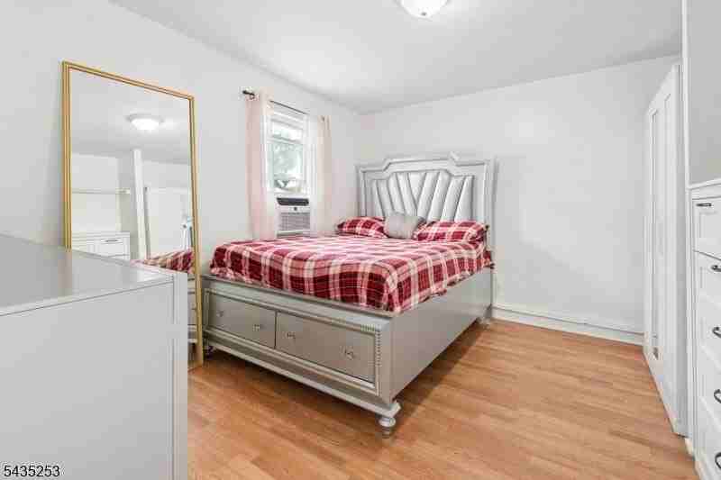61 Union St #2 - Photo 5 of 8