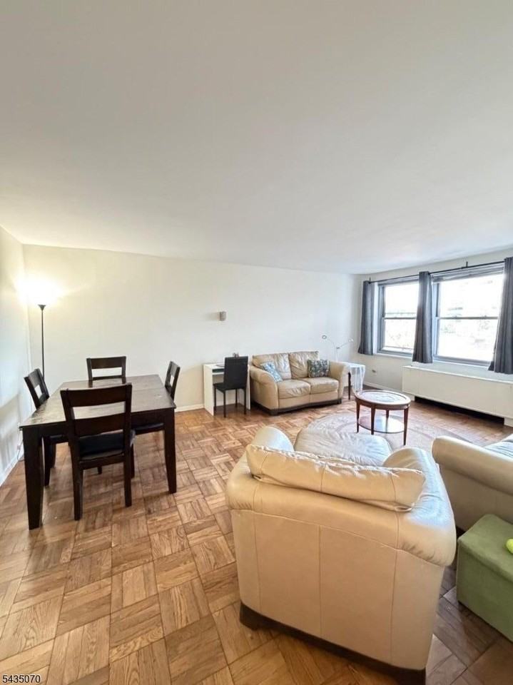 2100 Linwood Ave #4P - Photo 7 of 23