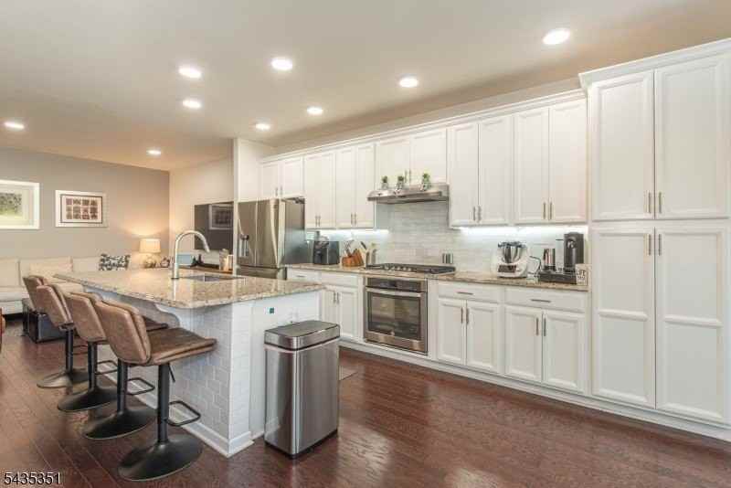 11 Albert Ct - Photo 3 of 19
