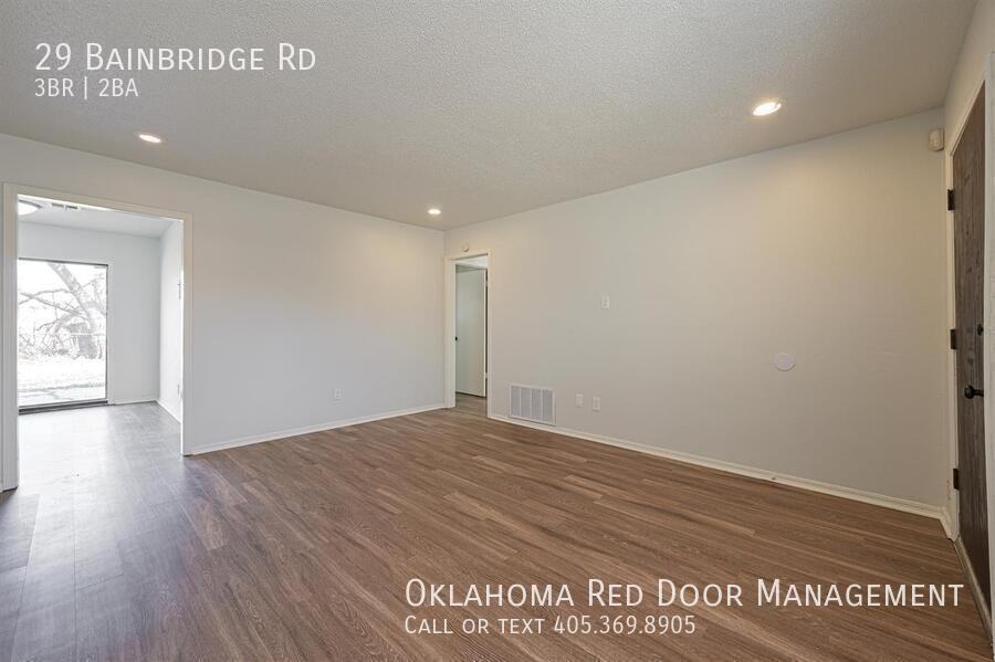 29 Bainbridge Rd - Photo 2 of 17