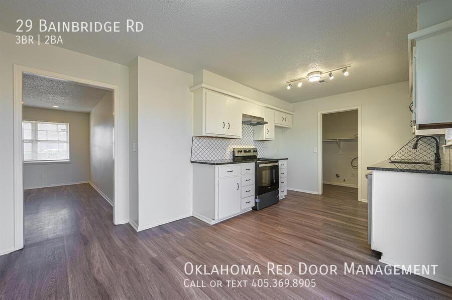 29 Bainbridge Rd - Photo 5 of 17