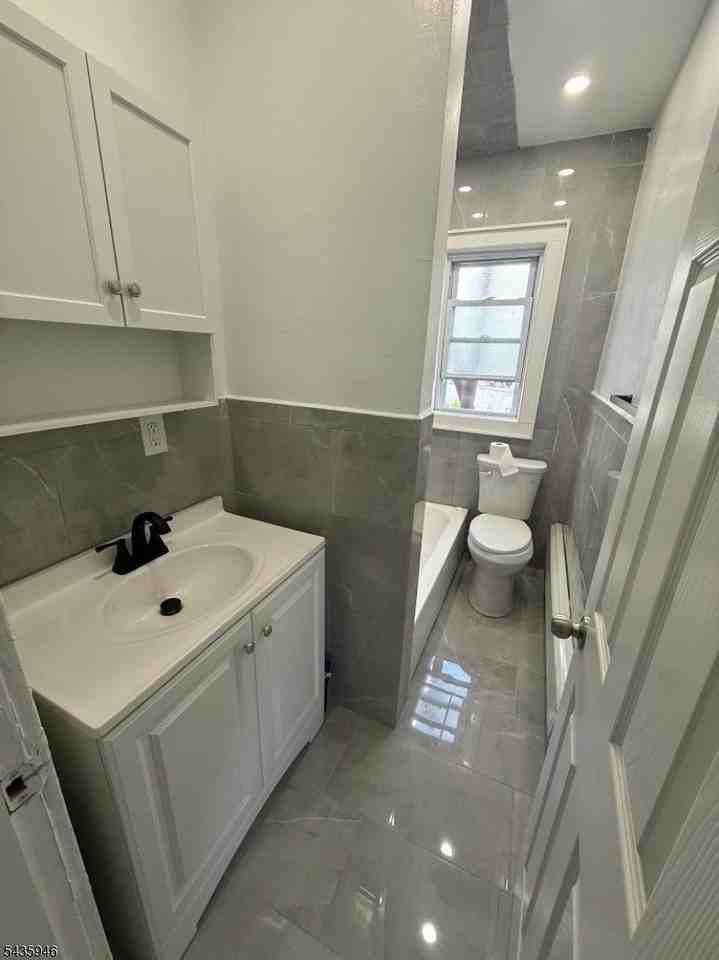85 Sunnyside Ter #3 - Photo 7 of 9