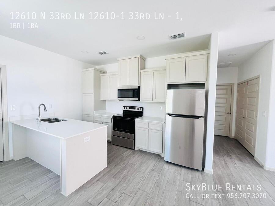 12610 N 33rd Ln 12610-1 33rd Ln #1 - Photo 3 of 16