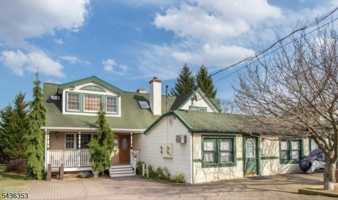 featured image of 186 Kingston Rd