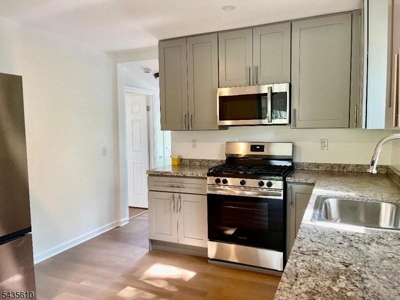 355 Elm St - Photo 4 of 21