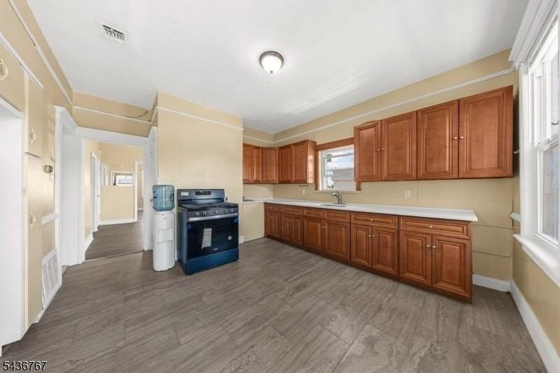 359 Belmont Ave - Photo 4 of 29