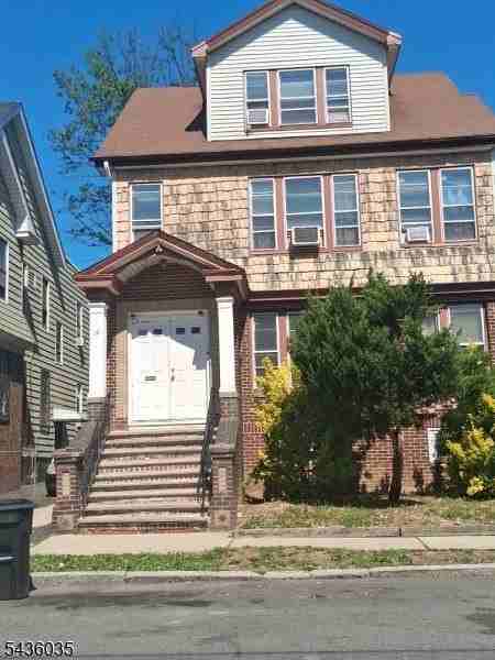 19 Bayview Ave #2 - Photo 3 of 20