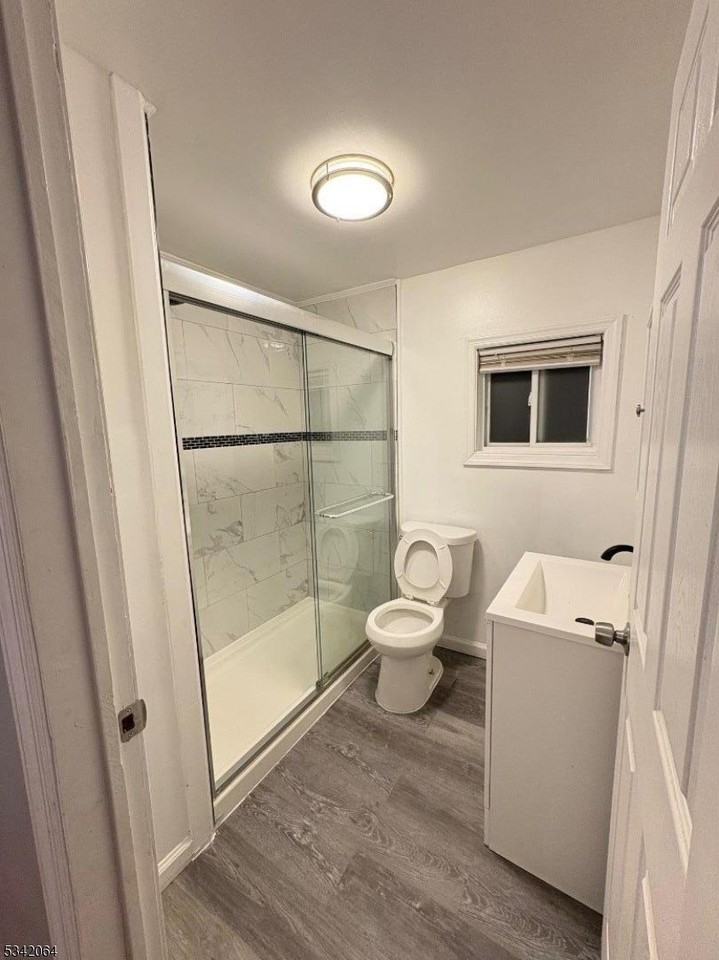 65 Grove St Apt 3rd - Photo 5 of 9