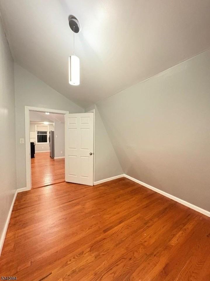 65 Grove St Apt 3rd - Photo 6 of 9