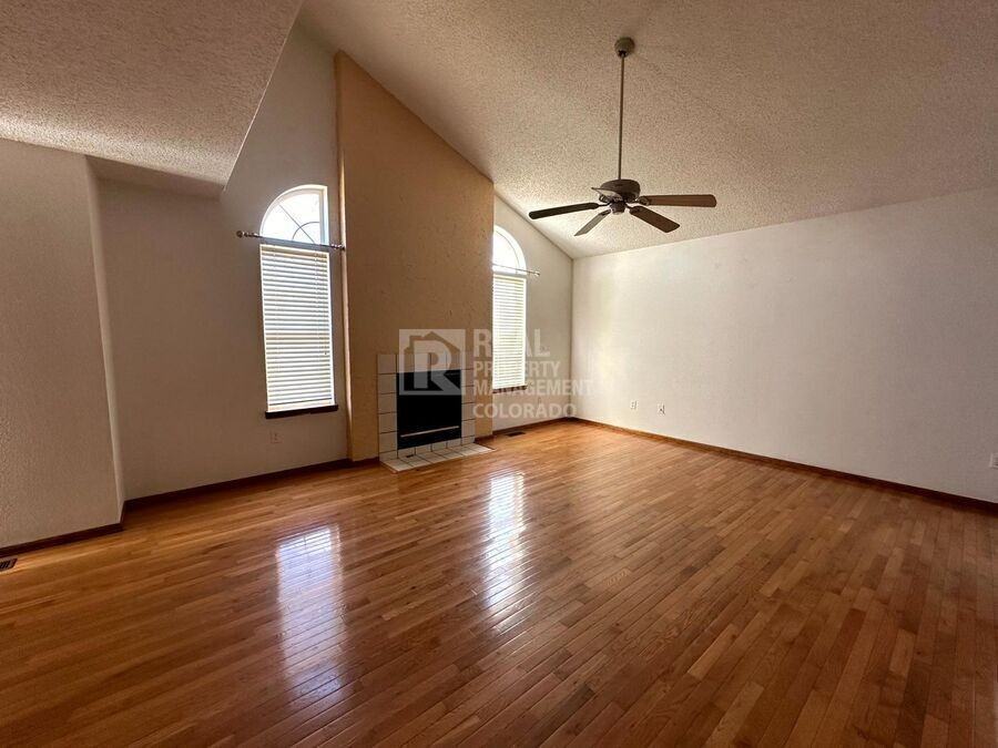 17657 E Brunswick Pl - Photo 4 of 23