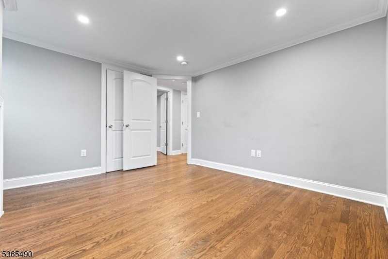 86 Forest St - Photo 7 of 14