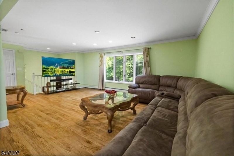 286 Gilbert Ave - Photo 4 of 18