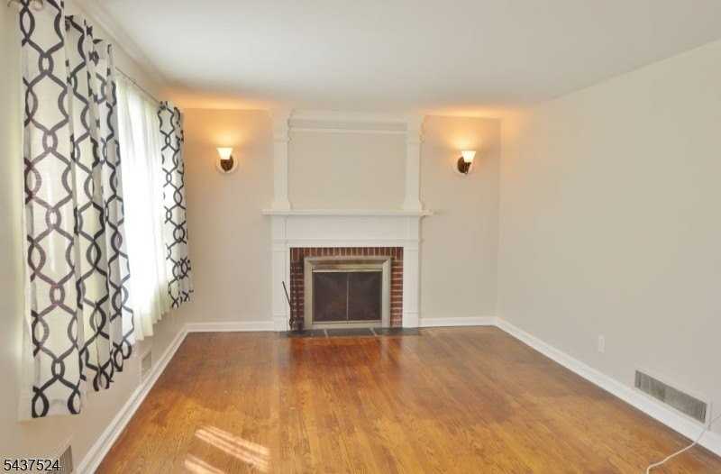 35 Troy Rd - Photo 2 of 20