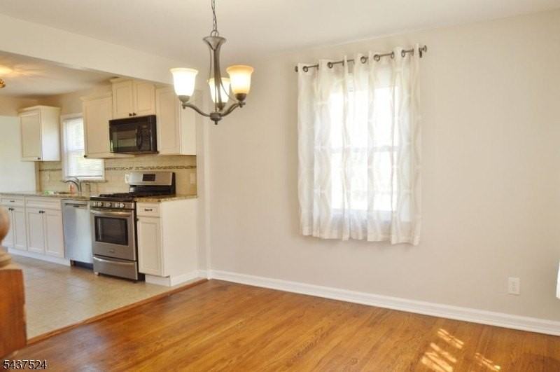 35 Troy Rd - Photo 4 of 20