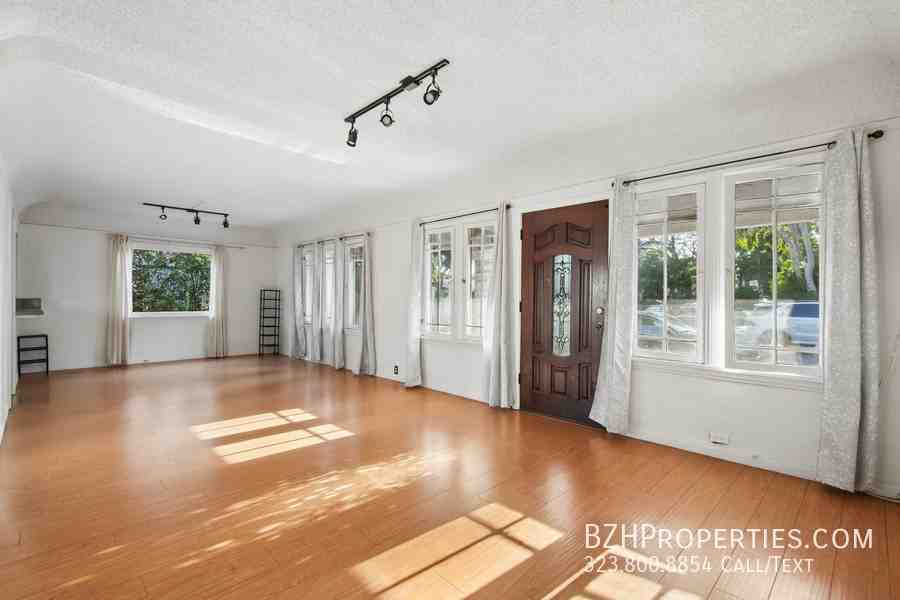 1238 N Gardner St #A - Photo 2 of 19