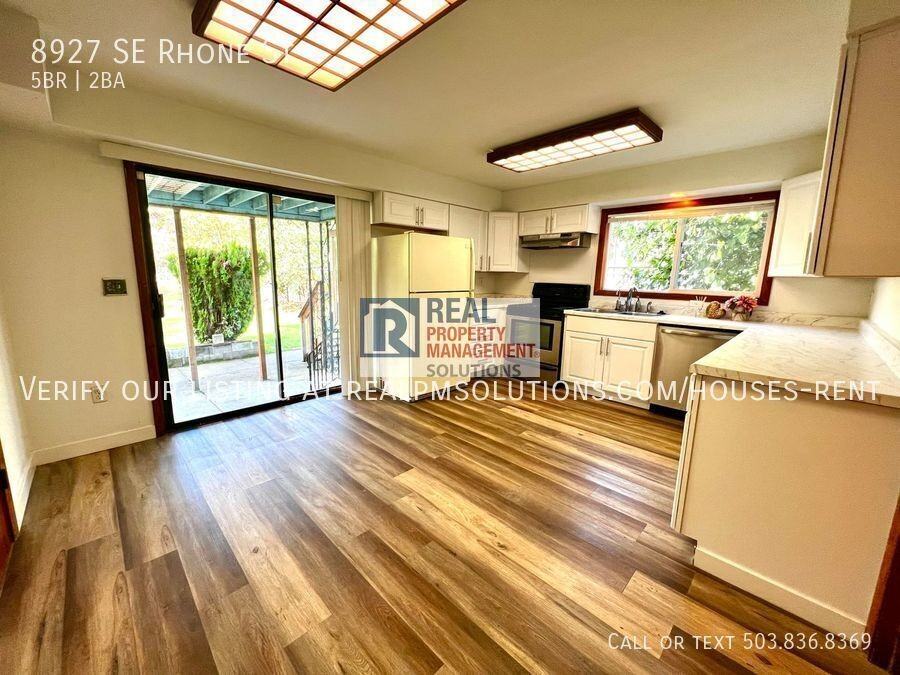 8927 Se Rhone St - Photo 3 of 26
