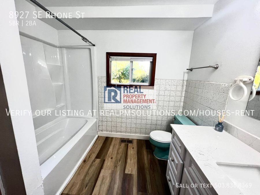8927 Se Rhone St - Photo 5 of 26