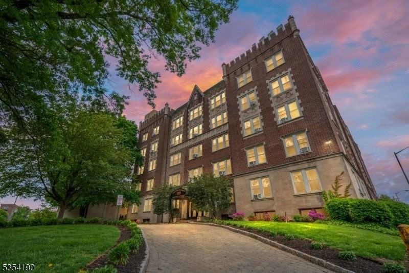 183 South St #D