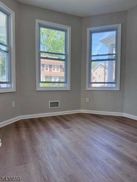 64 Llewellyn Ave #1 - Photo 6 of 30