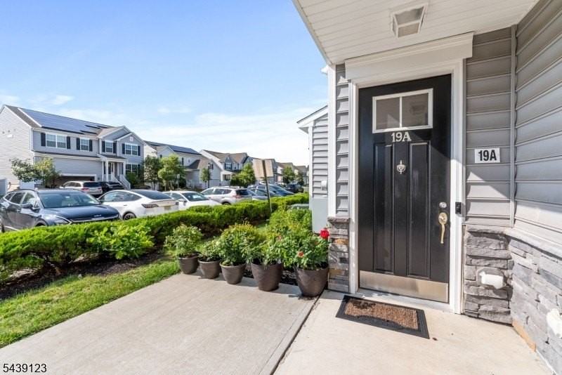 19A Tippet St - Photo 2 of 31