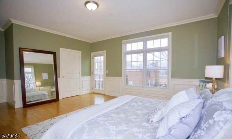 1677 Springfield Ave #13 - Photo 7 of 15