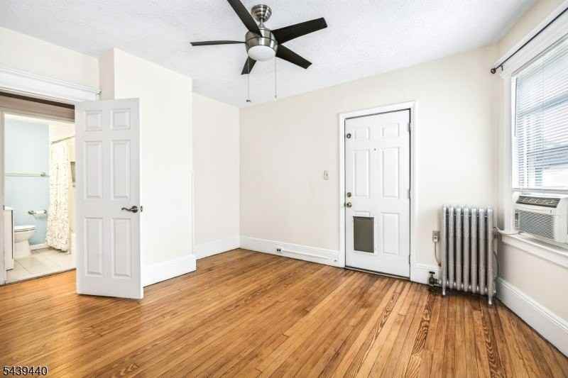 97 Berkeley Ave #2 - Photo 5 of 22
