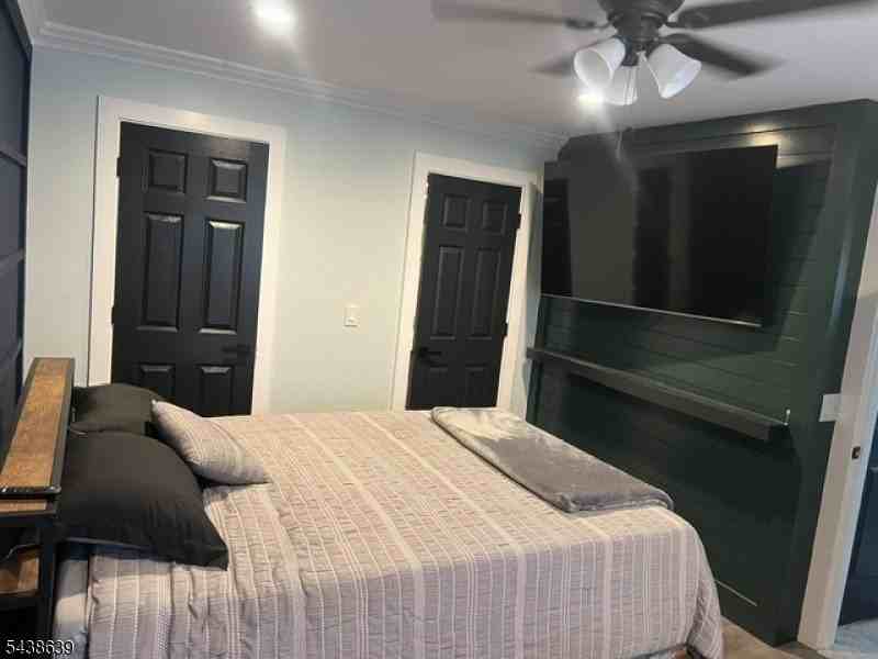 159 Franklin St #20 - Photo 5 of 6
