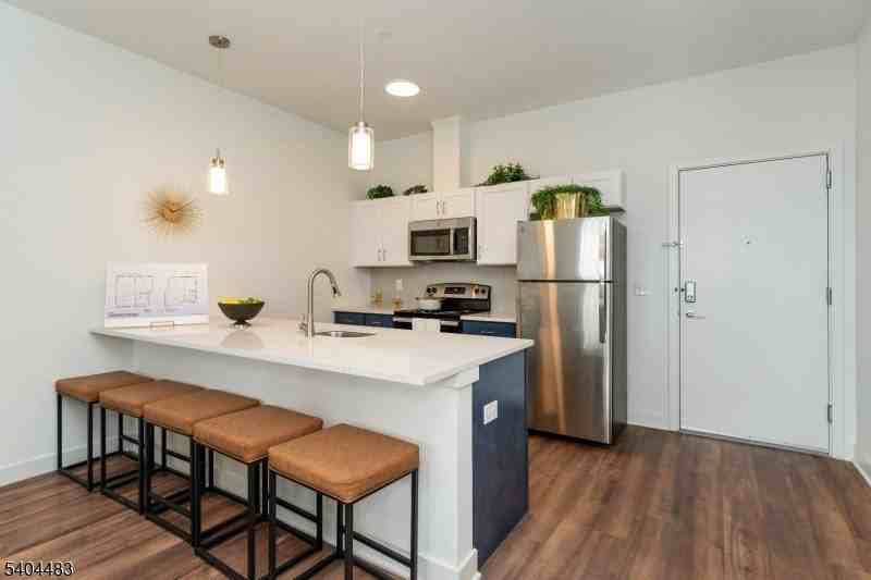 18 W Main St #401 - Photo 3 of 27