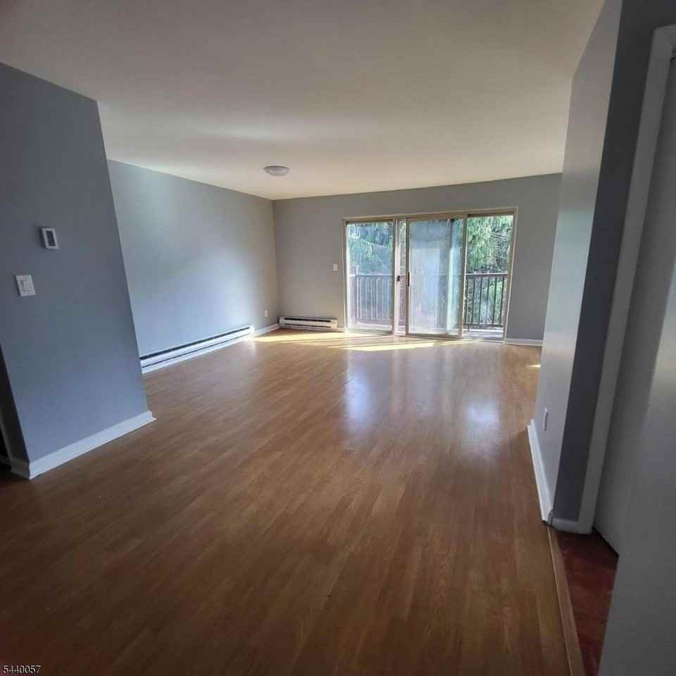 187 Brighton Ave - Photo 2 of 12