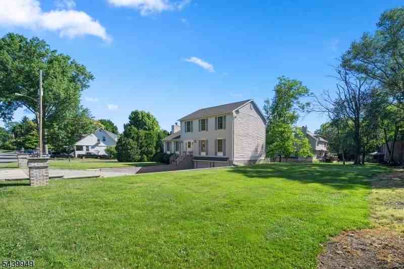 32 Montville Ave - Photo 3 of 25